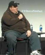 Michael Moore mete miedo