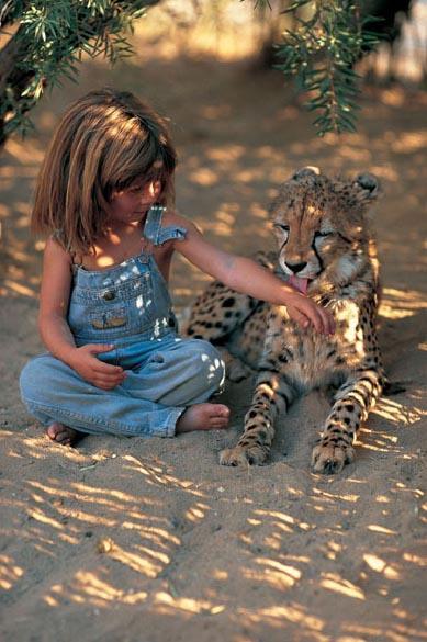 6 Tippi la Niña de la Selva