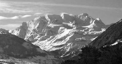 LA MONTAÑA MALDITA (Tradición suiza)