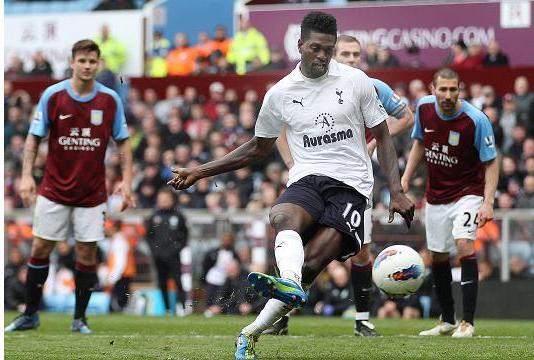 Adebayor mantiene vivo el sueño del Tottenham