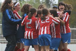 EL ALEVÍN FEMENINO DEL AT. MADRID (ATLÉTICO FÉMINAS) REPITE TÍTULO EN UN GRUPO DE CHICOS