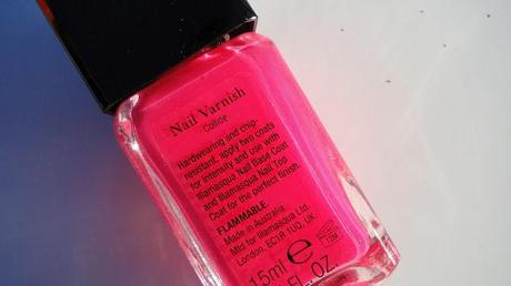 Guarda con el reflejo de mi Illamasqua Collide.