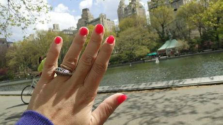 Guarda con el reflejo de mi Illamasqua Collide.