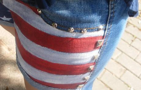 With my american shorts (DIY)