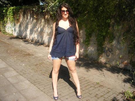 With my american shorts (DIY)