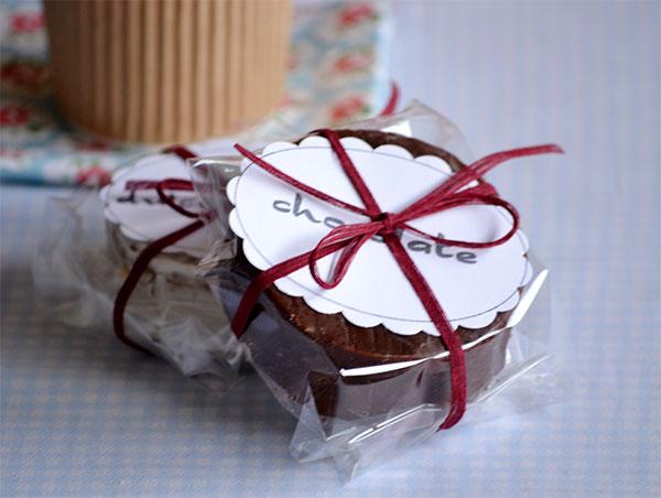 blanco y negro, dulce de leche y chocolate…alfajores argentinos