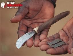 Reflexiones: ABLACIÓN DE CLÍTORIS. Brutalidad hacia las niñas Reflexiones: ABLACIÓN DE CLÍTORIS. Brutalidad hacia las niñas