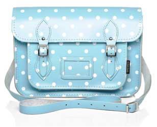 Lunares y volantes pisan el albero