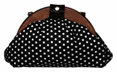 Lunares y volantes pisan el albero