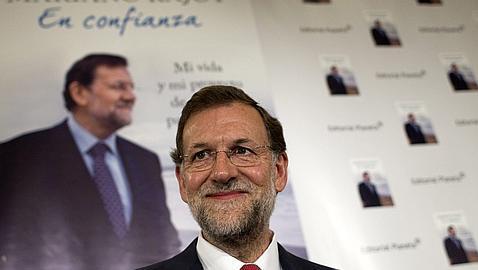 LA TASA DE PARO SE SITÚA YA EN EL 24,44% Y RAJOY SIGUE AHOGÁNDONOS
