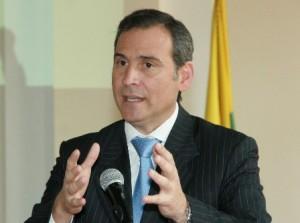 Corzo debate a la Salud en el Senado