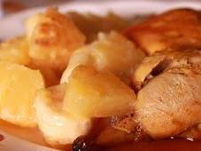Pollo Curry guarnición frutas. receta salada toque dulce
