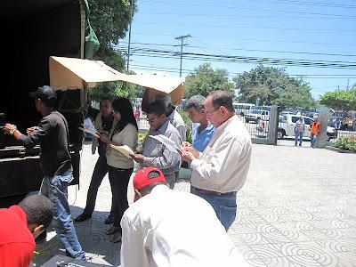 COBERTURA: Empezaron a repartir material electoral en Dominicana!