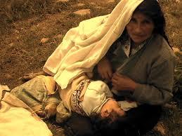 Mientras los imperios gasten en guerras, ser madre no será igual en todos lados.