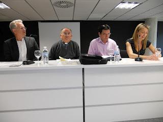 Reportaje fotográfico de la presentación de Materia elemental