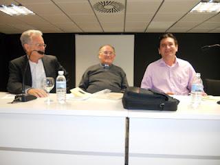 Reportaje fotográfico de la presentación de Materia elemental