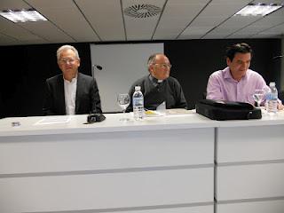 Reportaje fotográfico de la presentación de Materia elemental