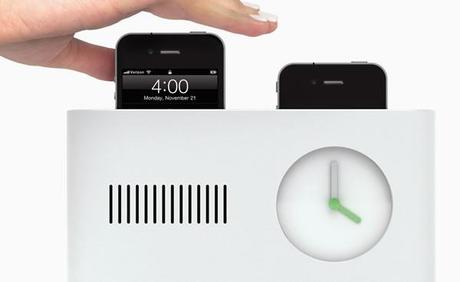 trecool-toaster-iphone Habitco Day Maker :: dock despertador para iPhone