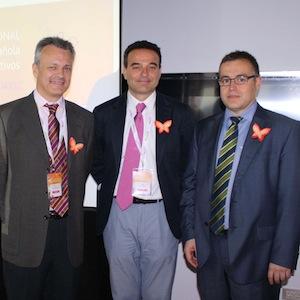 De izda. a dcha., doctores Alberto Alonso, Javier Rocafort y Rafael Mota