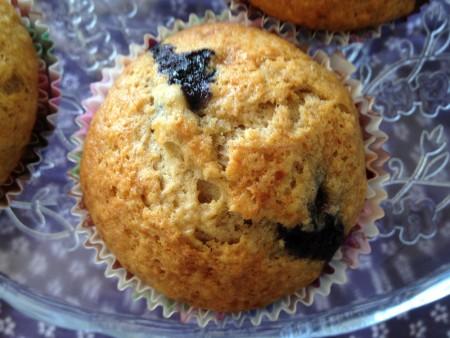 recetas delikatissen recetas de magdalenas con fruta recetas de cupcakes receta magdalenas de arándanos y plátano Receta de blueberry banana muffins postres delikatissen muffins decoradas muffins arandanos muffin fotos de postres delikatissen fotos de muffins fotos de cupcakes fotos bonitas de postres decoracion muffins decoracion en cocina cup cakes cakes cake delikatissen Blueberry banana muffins 