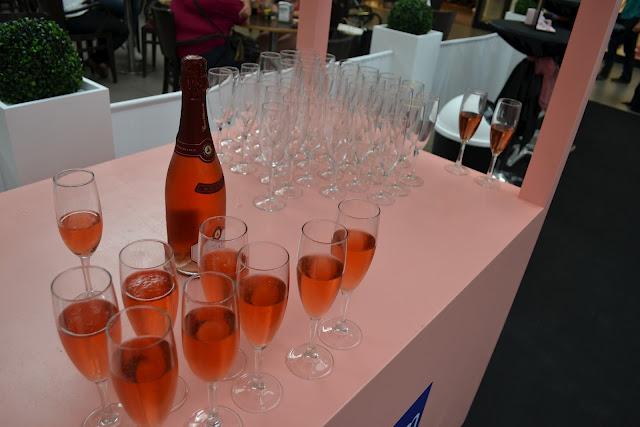 PIROUETTE by Angel Schslesser