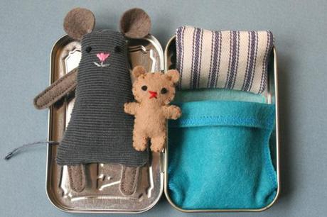 cajita con ratón de fieltro