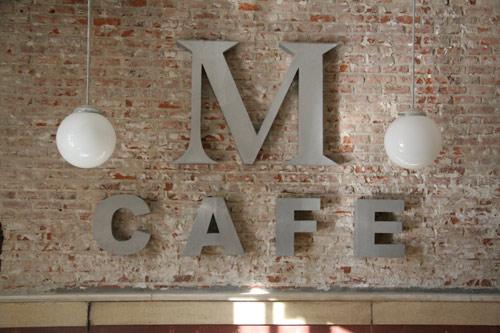 RESTAURANTE CAFE MURILLO: Brunch con mucho arte.