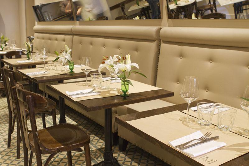 RESTAURANTE CAFE MURILLO: Brunch con mucho arte.