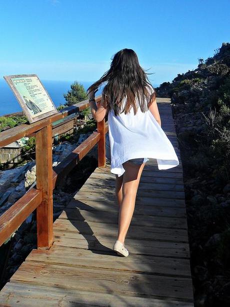 Look of the day: Denim Shorts Denimshorts_lovelystyle3