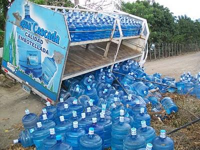 La empresa de Agua Cascada le importa lo que suceda con el agua!