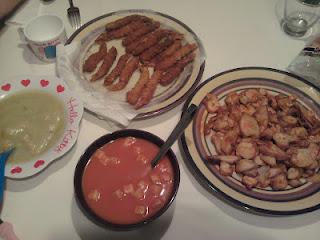 cena puré verduras, gazpacho, potón gallega y colas langostino frebozadas