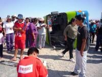 Ecuador: Al menos 12 muertos y 26 heridos en accidente de autobús