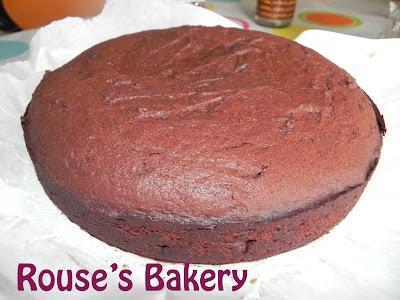 Rojo y negro (Tarta de chocolate y fresas)