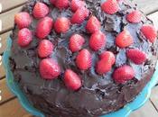 Rojo negro (Tarta chocolate fresas)