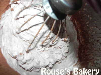 Rojo y negro (Tarta de chocolate y fresas)