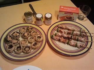 cena brochetas pollo y champiñones con foie