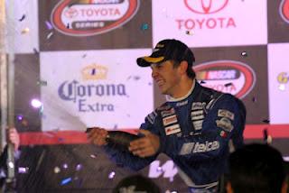 Dany Suárez se lleva la noche y es nuevo líder de NASCAR México