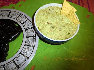 Guacamole con pipas de calabaza