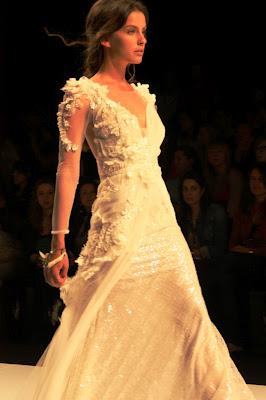 YolanCris y su colección de novia 2013 “Seven Promises” sorprende en la Pasarela Gaudí 2013 con nuevos y románticos diseños