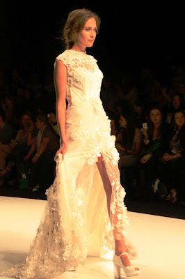 YolanCris y su colección de novia 2013 “Seven Promises” sorprende en la Pasarela Gaudí 2013 con nuevos y románticos diseños