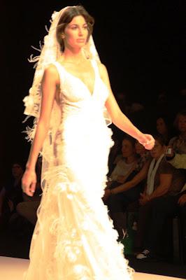 YolanCris y su colección de novia 2013 “Seven Promises” sorprende en la Pasarela Gaudí 2013 con nuevos y románticos diseños