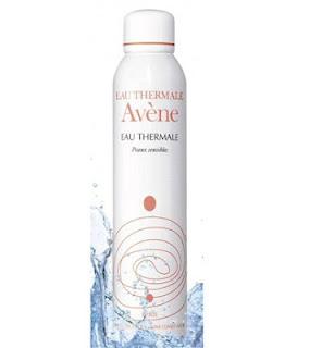 Productos básicos para la bolsa de la playa