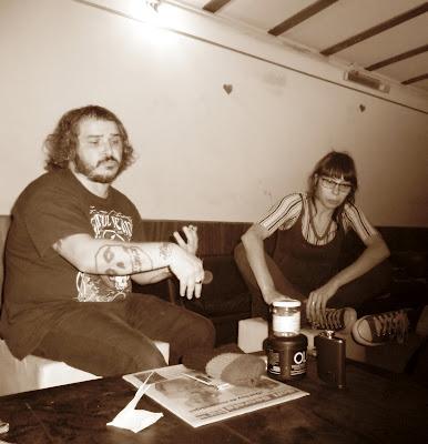 Flopa, Minimal y una charla agradable