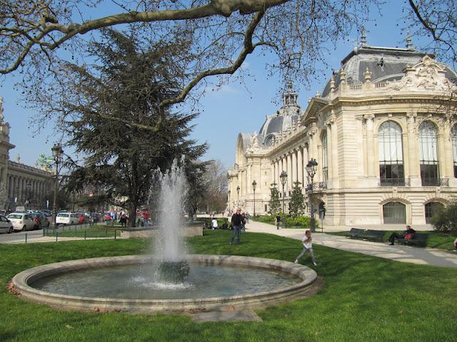 CALLEJEANDO EN PARIS 1: CHAMPS ELYSÉES, LES INVALIDES Y LES TUILERIES