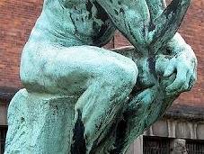 pensamiento analítico inhibe creencias religiosas