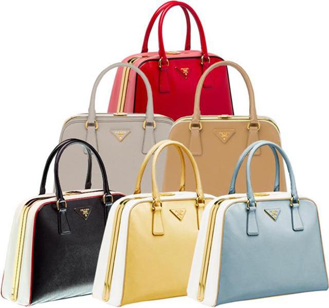 Ellas eligen Prada Pyramide bag