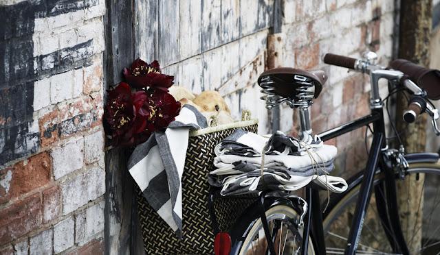 El magnífico universo textil de Aura