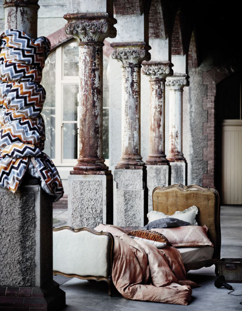 El magnífico universo textil de Aura