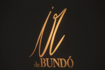 Raimon Bundó llena la Pasarela Gaudí de luz y color inspirandose en cuadros de Monet