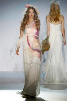 Raimon Bundó llena la Pasarela Gaudí de luz y color inspirandose en cuadros de Monet